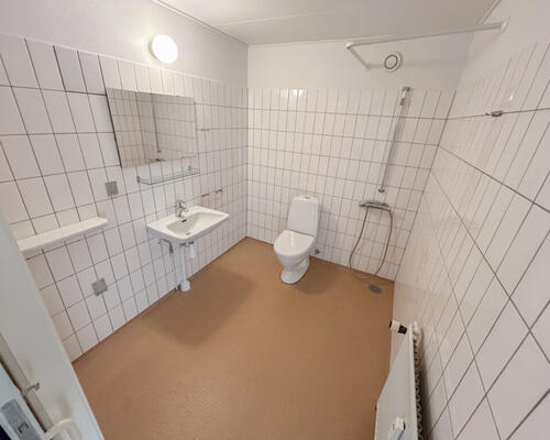 Lys og dejlig 2-værelses lejlighed med terrasse