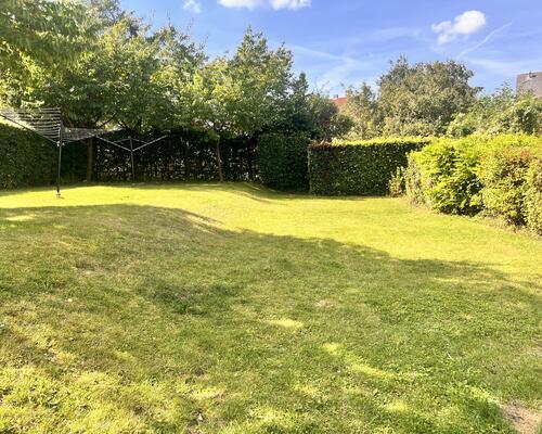 Centralt beliggende lejlighed i flot ældre ejendom