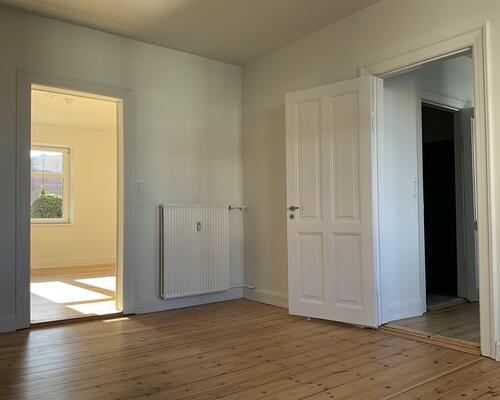 Flot lys istandsat 4-vær. lejlighed