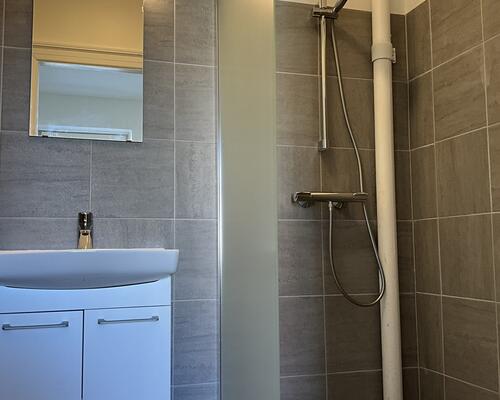 Flot lys istandsat 4-vær. lejlighed