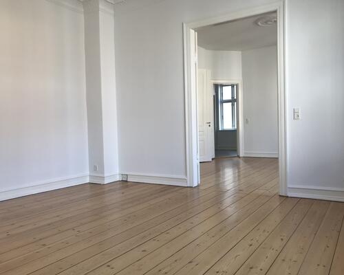 Rigtig stor og flot 3-værelses lejlighed