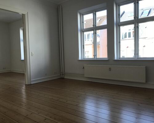 Rigtig stor og flot 3-værelses lejlighed