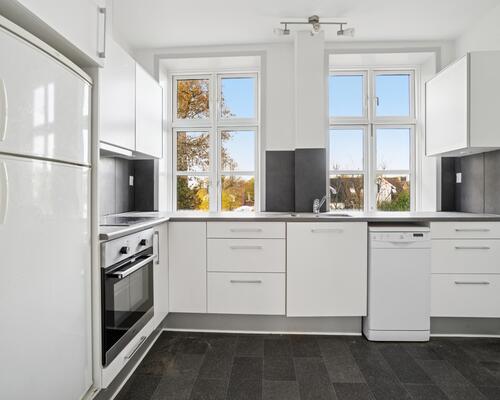 Stor lejlighed i rolige omgivelser