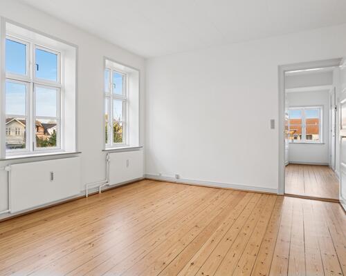 Stor lejlighed i rolige omgivelser