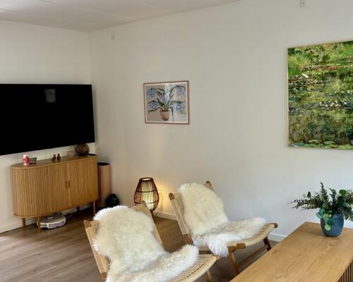 Nyere 4 værelses rækkehus udlejes i Højbjerg.