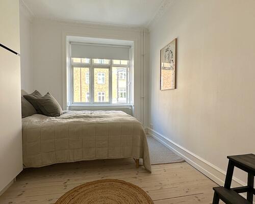 Charmerende møbleret lejlighed på Frederiksberg