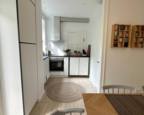 Charmerende møbleret lejlighed på Frederiksberg