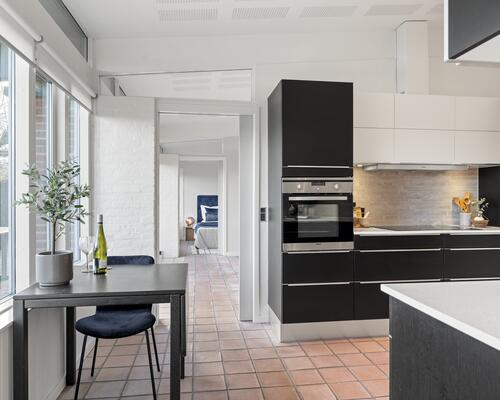 Arkitekttegnet kvalitetsvilla med storslået udsigt.