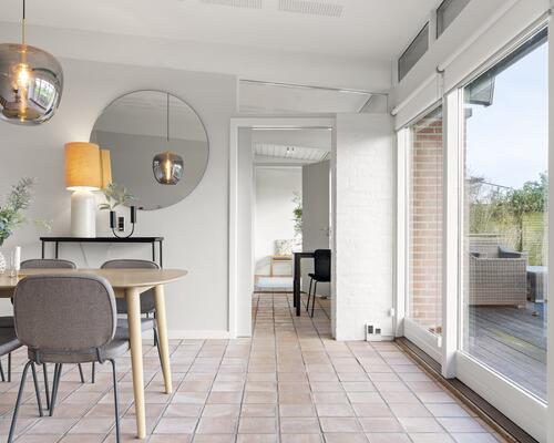 Arkitekttegnet kvalitetsvilla med storslået udsigt.