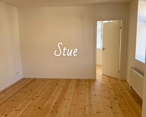 *Perfekt dele lejlighed. Tæt på by, indkøb og tog stationen.