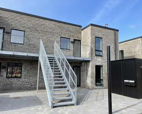 Lækker nyopført 3-vær. lejlighed med egen terrasse i Hasselager.