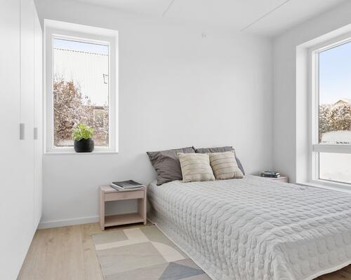 Lækker nyopført 3-vær. lejlighed med egen terrasse i Hasselager.