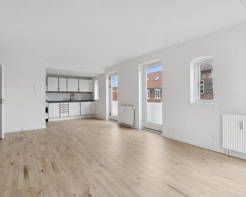 Stor og velholdt 2-værelses centralt i Fredericia