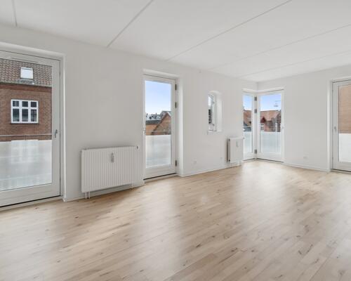 Stor og velholdt 2-værelses centralt i Fredericia