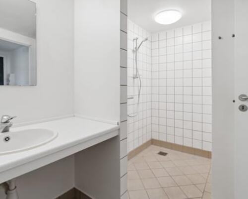 Stor og velholdt 2-værelses centralt i Fredericia