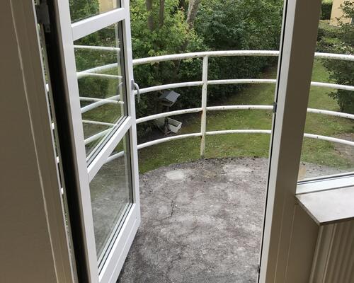 2-værelses lejlighed med altan, egen indgang og elevator i Odense