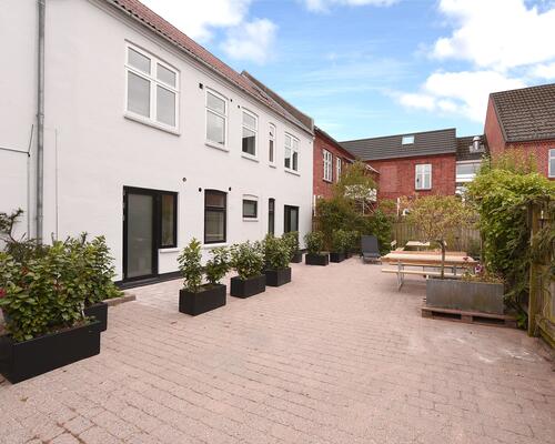 Istandsat 3-vær med nyt køkken og bad i centrum af Odder