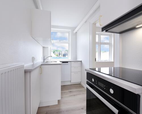 Istandsat 3-vær med nyt køkken og bad i centrum af Odder