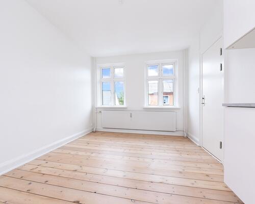 Istandsat 3-vær med nyt køkken og bad i centrum af Odder