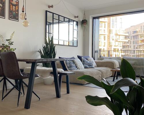 Moderne møbleret lejlighed med unik udsigt