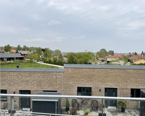 4 vær. rækkehus udlejes