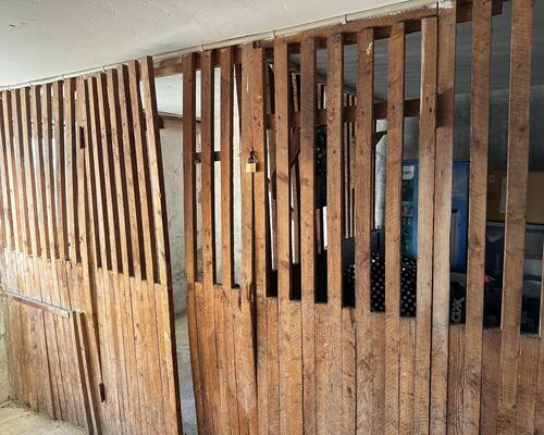 total nyrenoveret 2 vær. lejlighed.