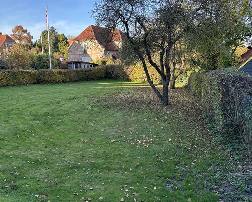 total nyrenoveret 2 vær. lejlighed.