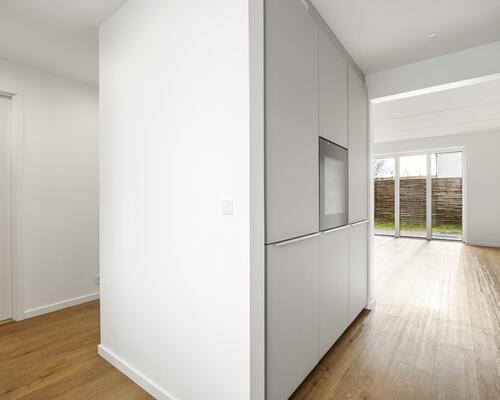 På en af Birkerøds mest attraktive adresser udlejes dette moderne rækkehus på Rolighedsvej 3B