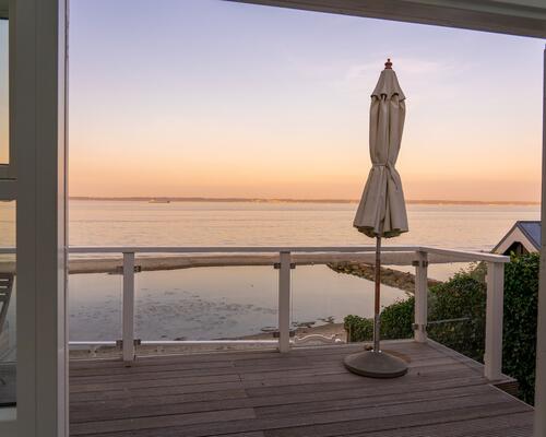 Liebhaver villa med privat strand | Ålsgårde