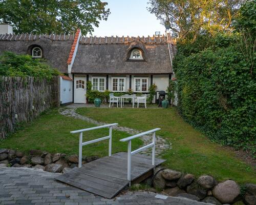 Liebhaver villa med privat strand | Ålsgårde