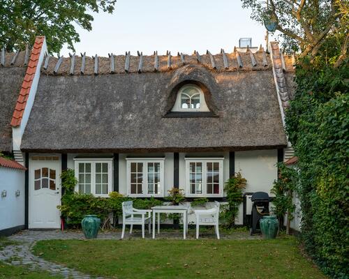 Liebhaver villa med privat strand | Ålsgårde