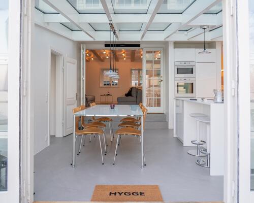 Liebhaver villa med privat strand | Ålsgårde