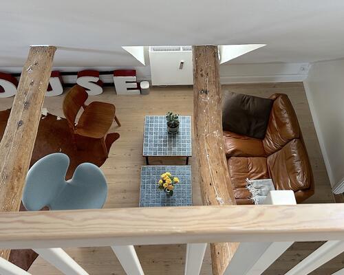 Hyggelig møbleret lejlighed ved kanalen på Christianshavn