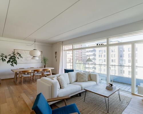 Lys og moderne lejlighed i ikoniske 8-tallet