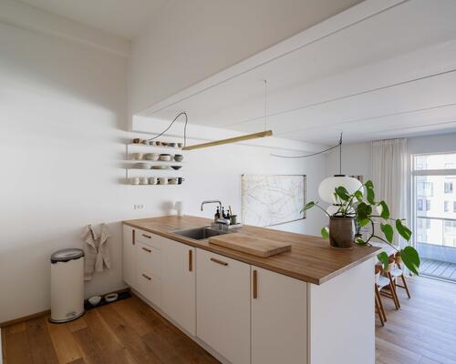 Lys og moderne lejlighed i ikoniske 8-tallet