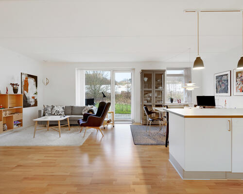 Moderne 4-værelses lejlighed på Eternitten med parkeringsplads