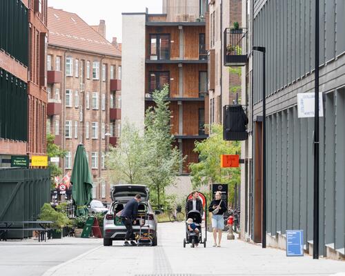 Eksklusiv 4-værelses lejlighed på 32. sal med unik udsigt over København