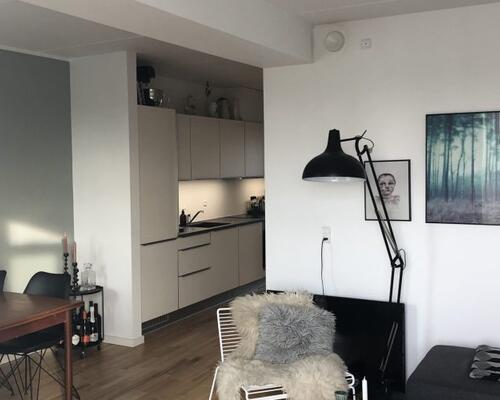 Dejlig 2-værelses lejlighed med egen terrasse.