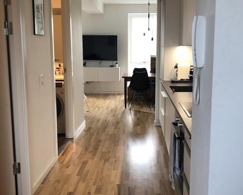 Dejlig 2-værelses lejlighed med egen terrasse.