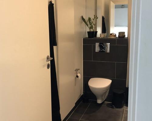 Dejlig 2-værelses lejlighed med egen terrasse.