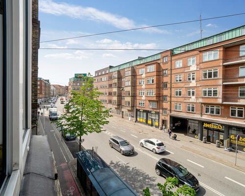 Nyere renoveret 2 værelses lejlighed på 70 m²