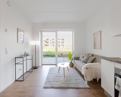 Denne nyopførte toværelses lejebolig i Horsens er skabt til parret eller singlen, der værdsætter rummelighed og moderne design. Til boligen hører eget skur. Obs: denne bolig er spejlvendt ift. plantegning.