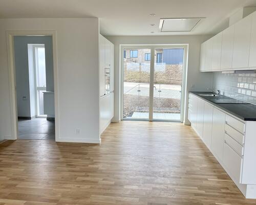 4 vær. rækkehus udlejes