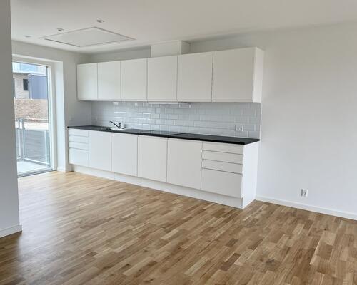 4 vær. rækkehus udlejes