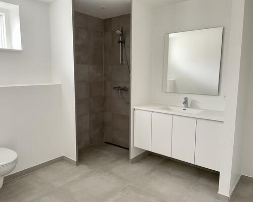 4 vær. rækkehus udlejes