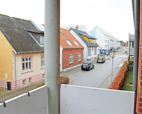 Frederikshavn midtby - 2 værelses lejlighed med altan.