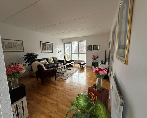 Frederikshavn midtby - 2 værelses lejlighed med altan.