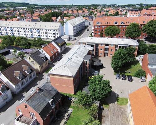 Frederikshavn midtby - 2 værelses lejlighed med altan.