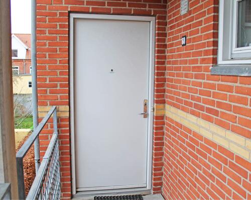 Frederikshavn midtby - 2 værelses lejlighed med altan.