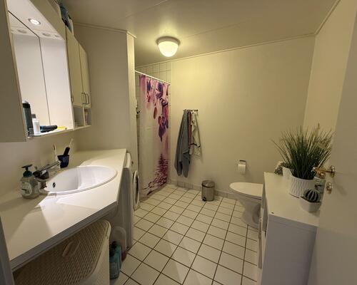 Frederikshavn midtby - 2 værelses lejlighed med altan.